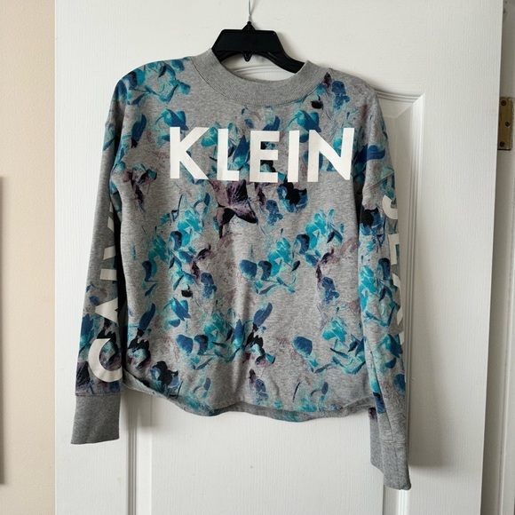 Calvin Klein Jeans Gray/Blue/Purple floral pullover - Picture 5 of 10